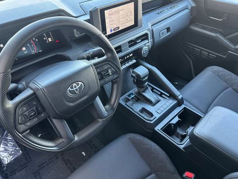 Certified 2025 Toyota Tacoma SR image 17