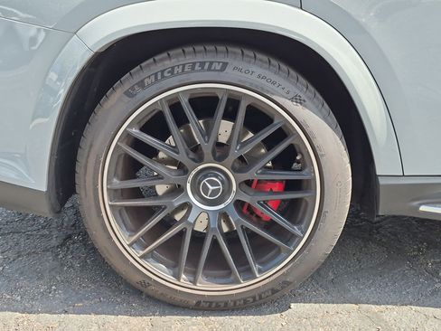 Used 2024 Mercedes-Benz GLS 63 AMG 4MATIC image 12