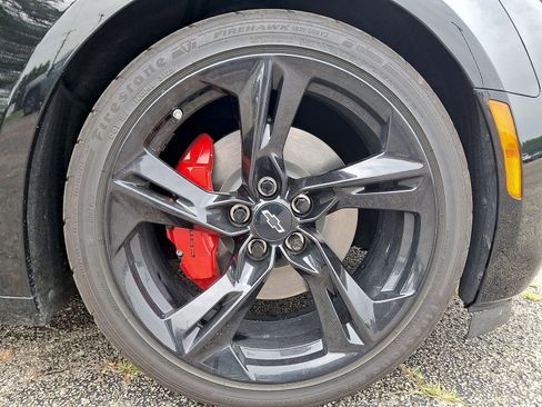 Used 2022 Chevrolet Camaro LT w/ Technology Package RWD image 26