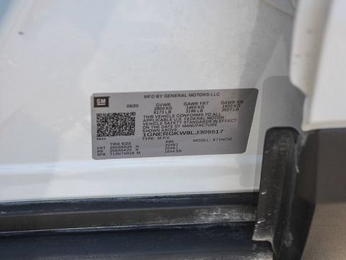 Used 2020 Chevrolet Traverse LT FWD image 37