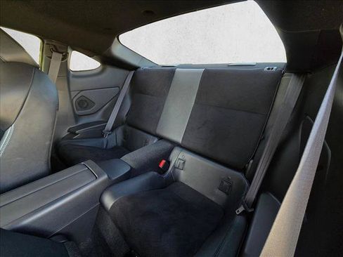 Used 2025 Toyota GR86 Premium RWD image 17