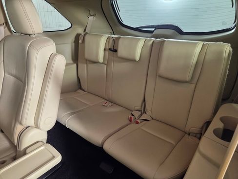 Used 2019 Toyota Highlander XLE FWD image 27