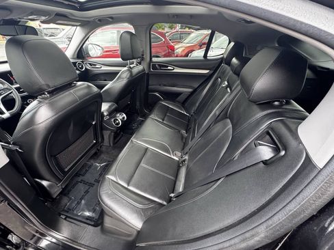 Used 2019 Alfa Romeo Stelvio Sport w/ Quick Order Package 22J Sport AWD/4WD image 15