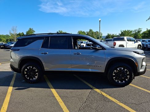 Used 2025 Chevrolet Traverse Z71 w/ Driver Confidence Package AWD/4WD image 7