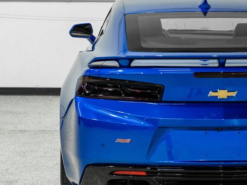 Used 2018 Chevrolet Camaro SS RWD image 50