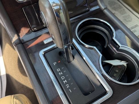 Used 2016 Lincoln Navigator Reserve AWD/4WD image 20