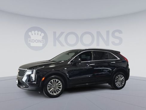 Used 2024 Cadillac XT4 Premium Luxury AWD/4WD image 7