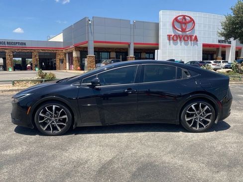 Certified 2023 Toyota Prius Prime Premium w/ Advanced Technology Package FWD image 8
