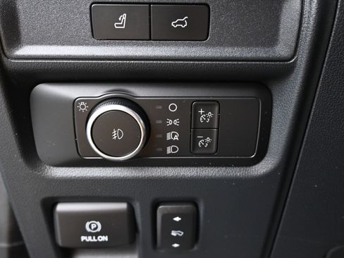 Used 2022 Ford Expedition Max Limited image 12