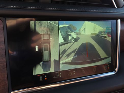 Used 2024 GMC Yukon Denali Ultimate image 25