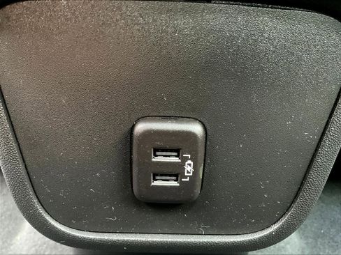 Used 2024 Chevrolet Equinox LT image 28