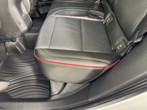 Used 2023 Buick Envision Essence w/ Technology Package I image 30