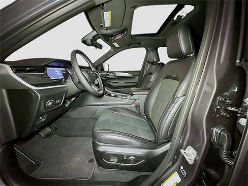 New 2025 Jeep Grand Cherokee 4WD image 14