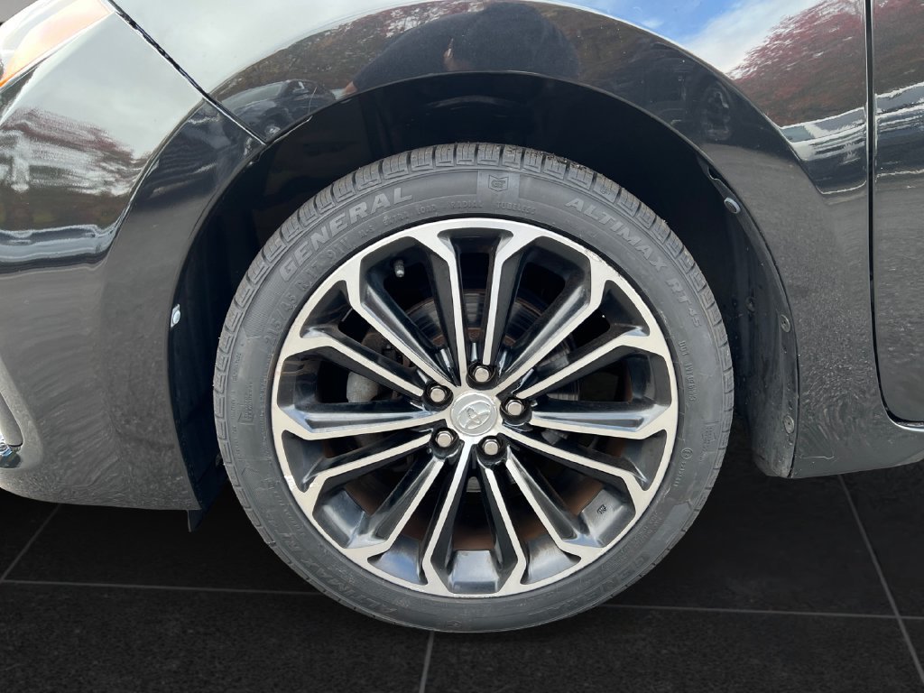 Used 2016 Toyota Corolla S w/ Driver Convenience Package FWD image 9