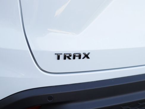 New 2025 Chevrolet Trax RS w/ Sunroof Package image 30