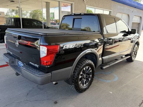 Used 2017 Nissan Titan PRO-4X AWD/4WD image 4