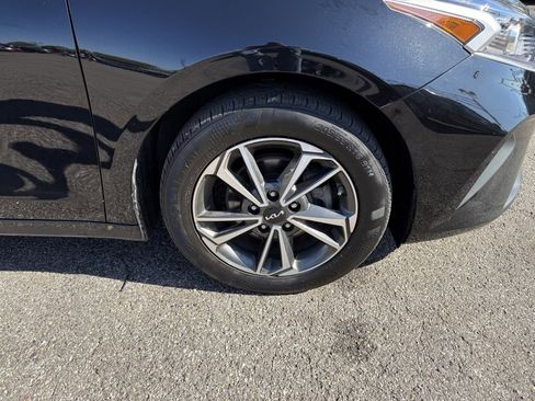 Used 2023 Kia Forte LXS w/ LXS Technology Package image 31