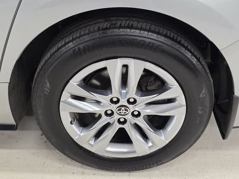 Used 2022 Toyota Sienna Limited AWD/4WD image 57