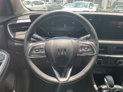 Used 2025 Buick Encore GX Preferred FWD image 21