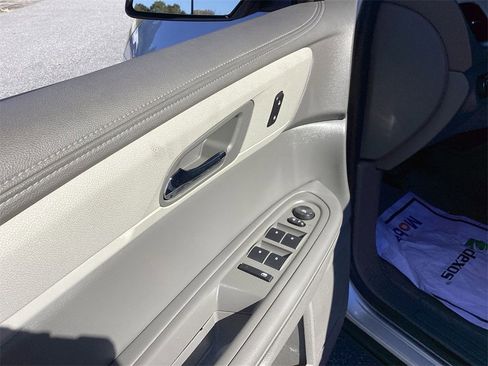 Certified 2017 Chevrolet Traverse LS image 18