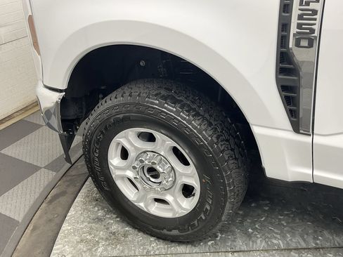 Certified 2026 Ford F250 XLT AWD/4WD image 30