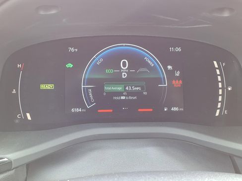 Certified 2025 Toyota Camry SE w/ Convenience Package image 12