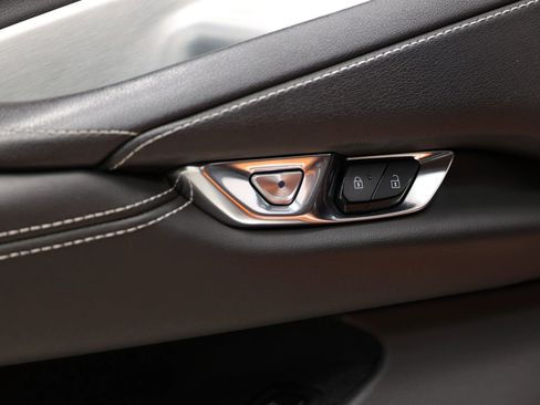 Used 2023 Chevrolet Corvette Stingray Coupe w/ 1LT image 12