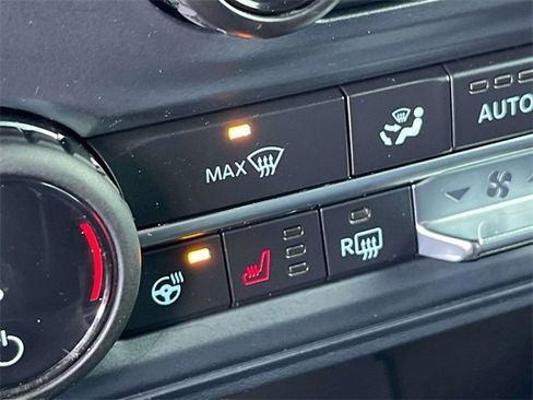 Used 2022 Ford Bronco Badlands image 35