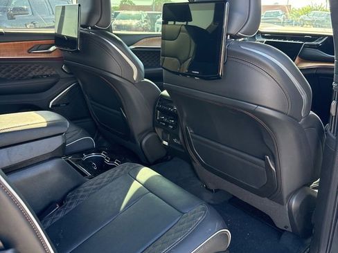 Used 2025 Jeep Grand Cherokee L Summit AWD/4WD image 18