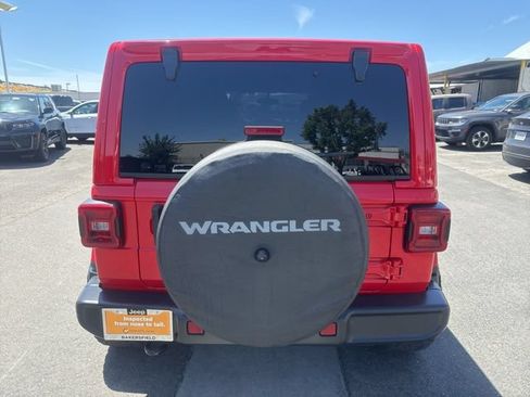 Used 2021 Jeep Wrangler Unlimited Sahara w/ LED Lighting Group AWD/4WD image 4