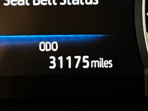 Certified 2023 Toyota Highlander XLE image 17