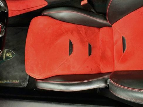 Used 2021 Lamborghini Huracan EVO RWD image 20
