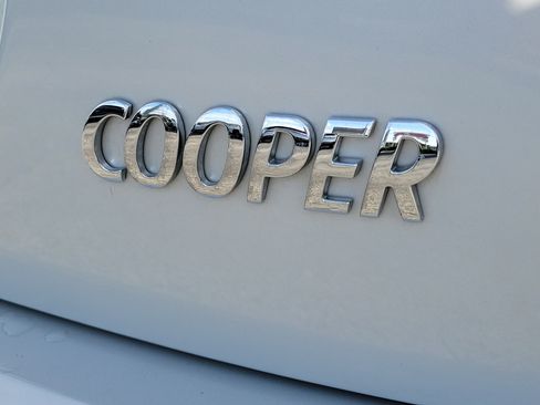 Used 2019 MINI Cooper 2-Door Hardtop FWD image 11