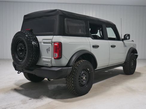 Certified 2023 Ford Bronco Black Diamond image 5