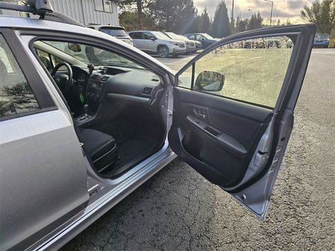 Used 2012 Subaru Impreza 2.0i Sport Premium image 10
