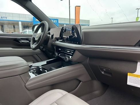 New 2026 Chevrolet Suburban LT w/ Comfort Package image 35