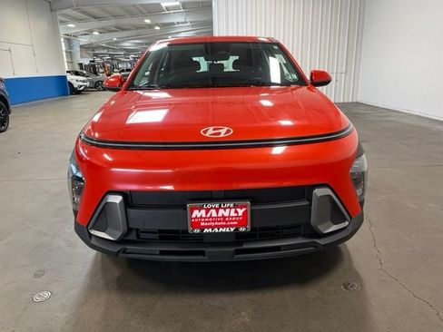 Used 2024 Hyundai Kona SE FWD image 8
