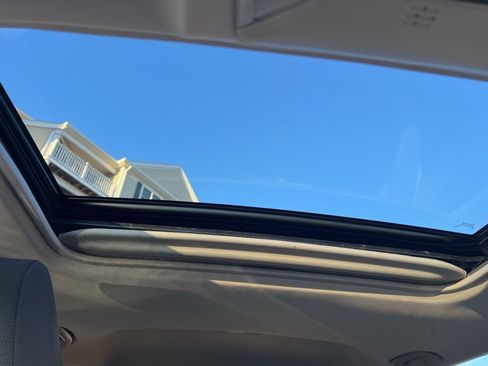 Used 2019 Toyota RAV4 XLE image 21