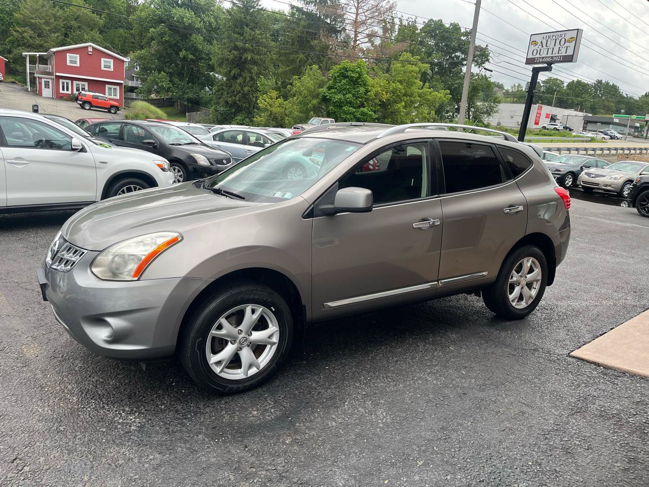 Used 2011 Nissan Rogue SV AWD/4WD image 9