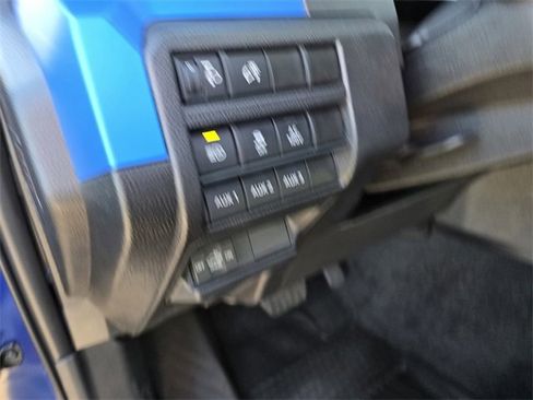 Used 2025 Toyota Tacoma TRD Off-Road image 19