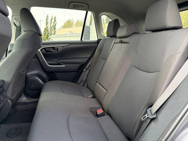 Used 2024 Toyota RAV4 LE AWD/4WD image 22