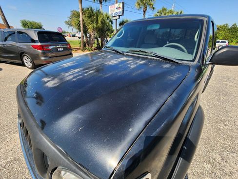 Used 2004 Toyota Tacoma PreRunner RWD image 9