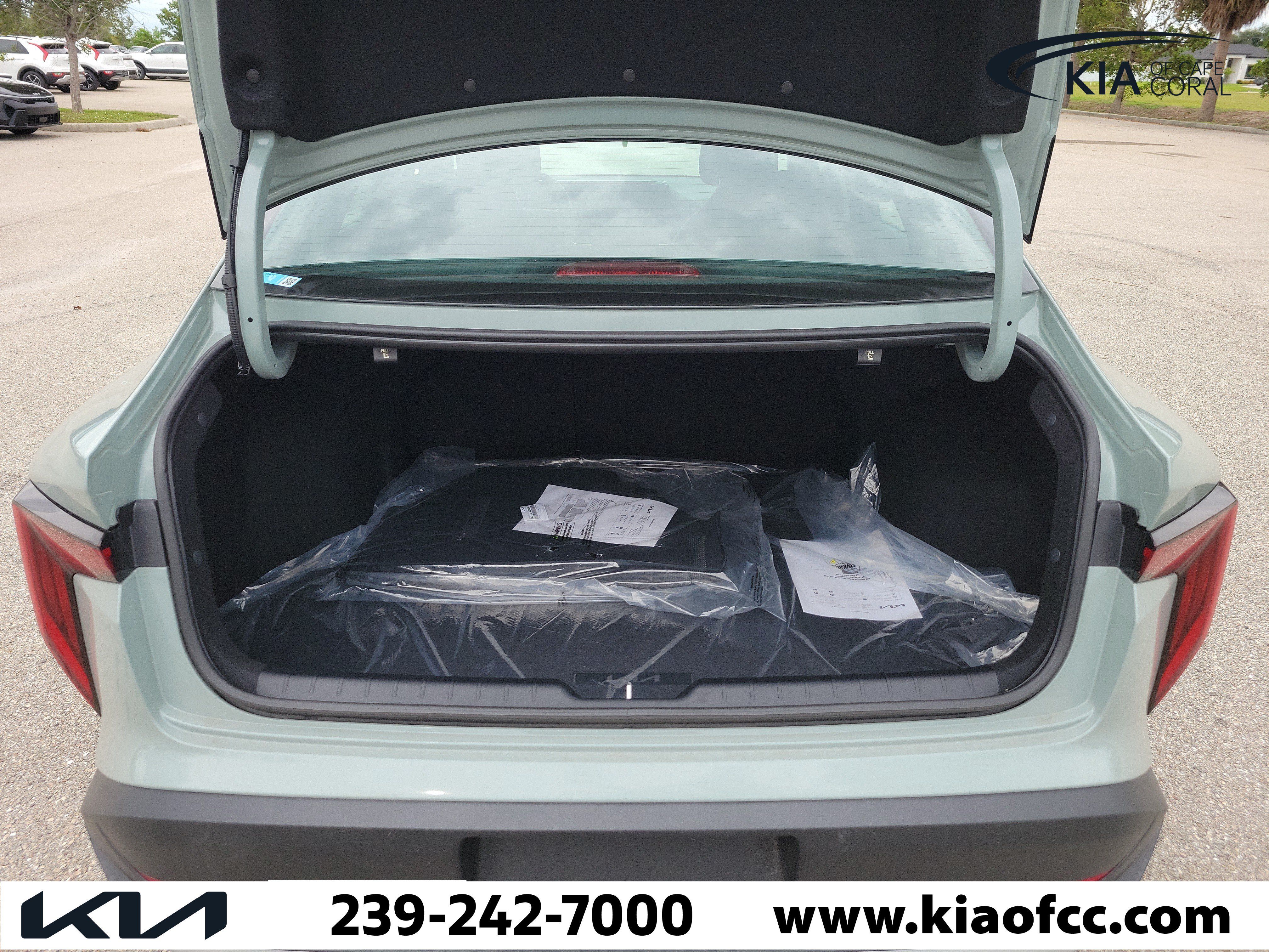 New 2026 Kia K4 FWD image 10