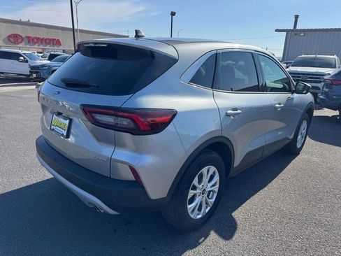 Used 2023 Ford Escape Active w/ Tech Pack #2 image 3