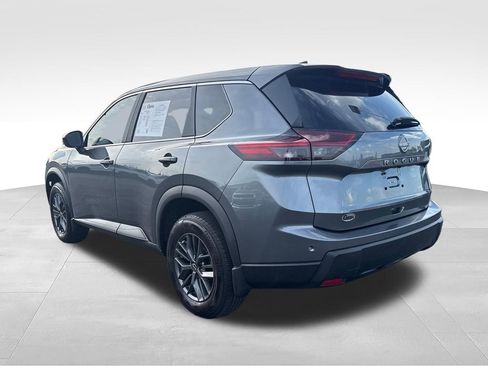 Used 2025 Nissan Rogue S FWD image 3