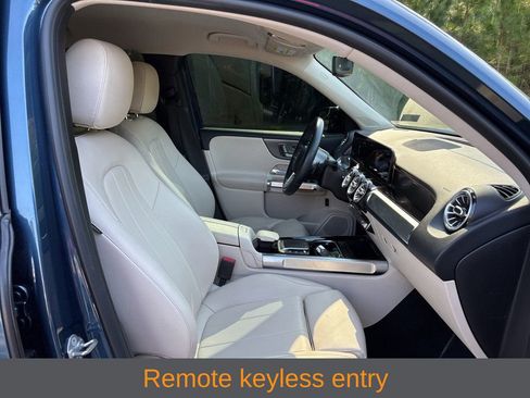 Used 2021 Mercedes-Benz GLB 250 4MATIC image 6
