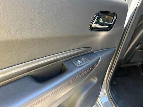 Used 2025 Dodge Durango GT AWD/4WD image 22
