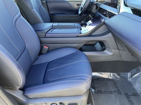 New 2026 INFINITI QX80 4WD w/ Sport Exterior Package image 9