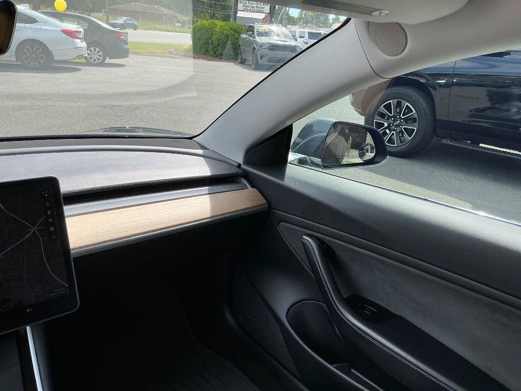 Used 2018 Tesla Model 3 Long Range AWD/4WD image 18