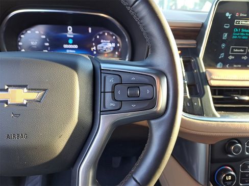 Used 2024 Chevrolet Suburban Premier image 20